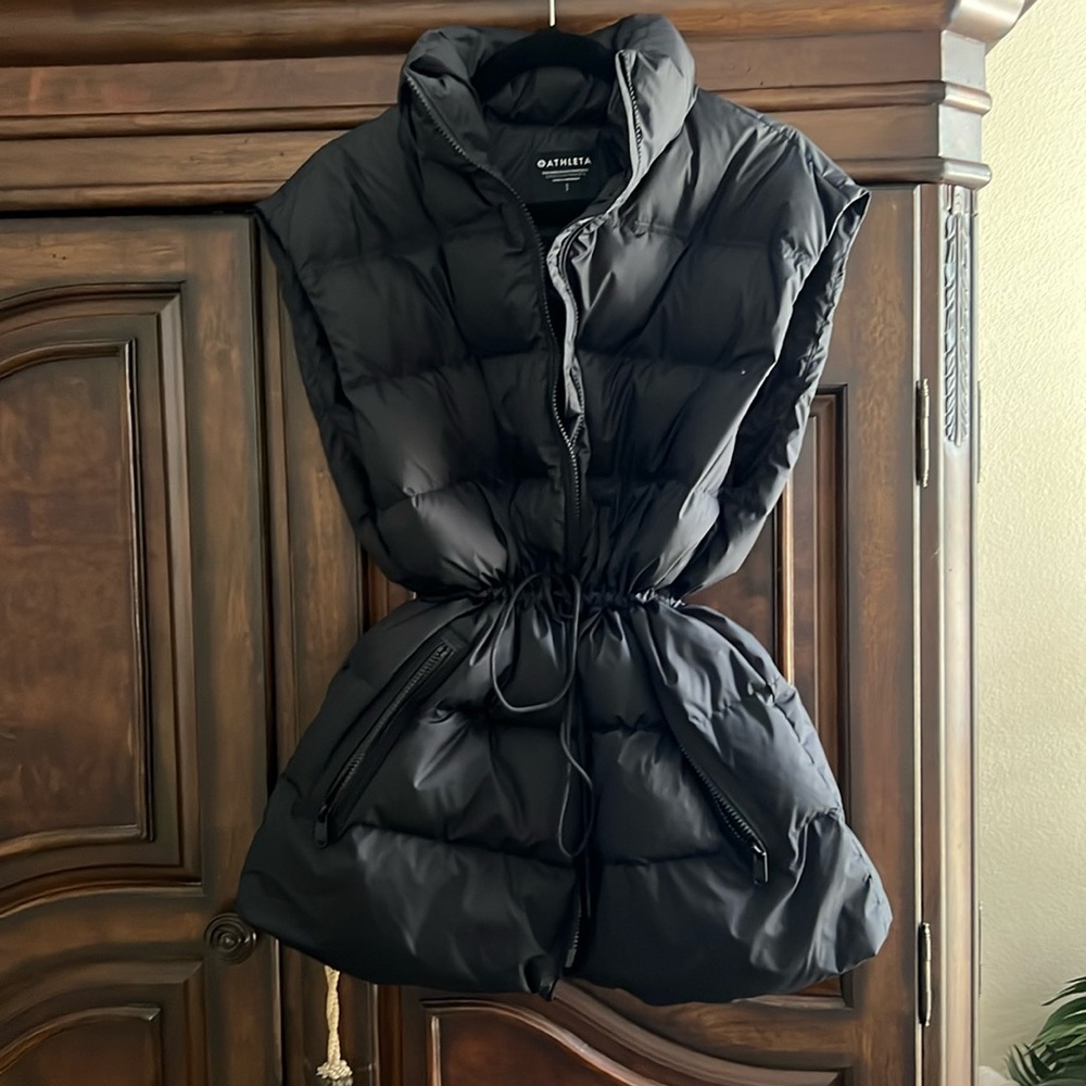 Athleta Black Puffer Vest